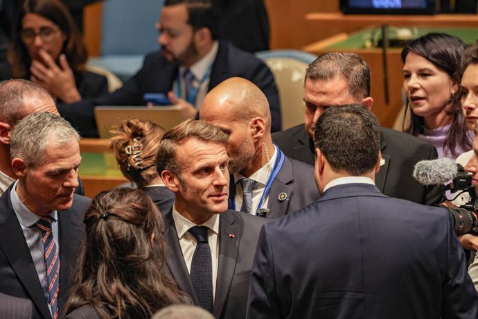 22 de setembro de 2025, Nova York, Nova York, EUA: O Presidente da República Francesa, EMMANUEL MACRON, foi o centro das atenções na Conferência Internacional de Alto Nível para a Solução Pacífica da Questão da Palestina, co-organizada pela Arábia Saudita