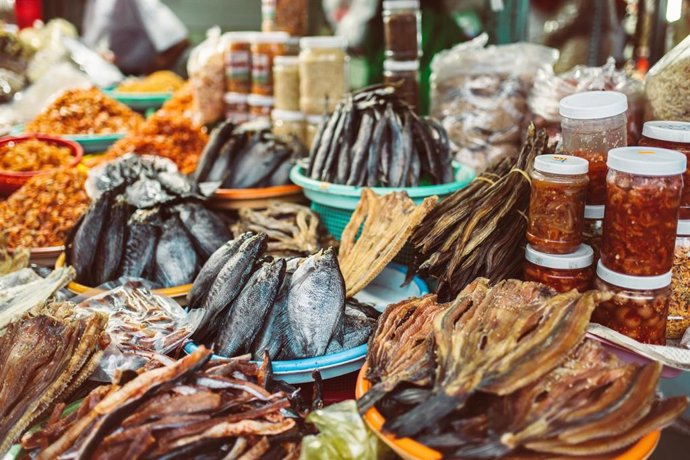 Archivo - Alimento seco.