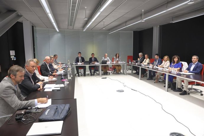 Automobilgintzaren Mahai Sektorialaren lehen bilera