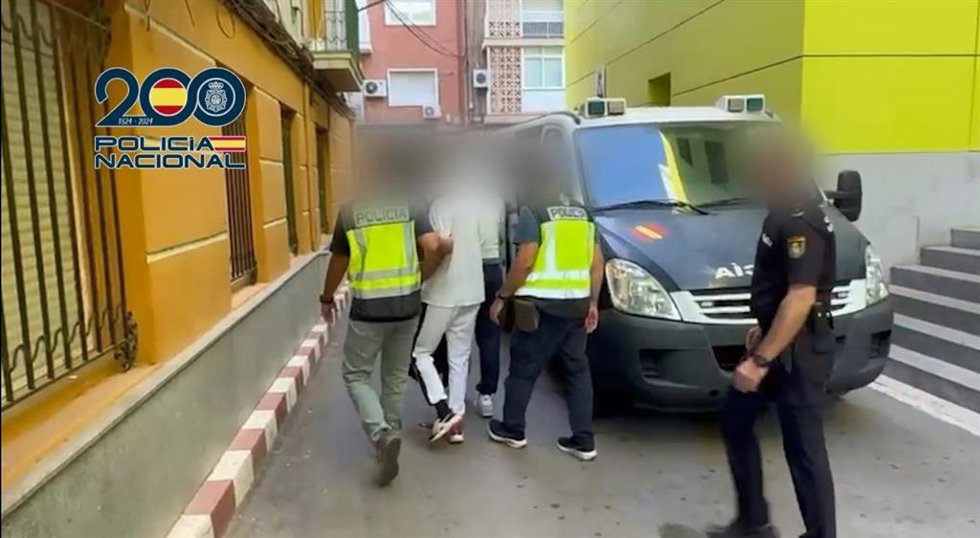 Policía Nacional detiene a dos individuos que realizaron, al menos, 12 disparos contra 3 personas en Cartagena