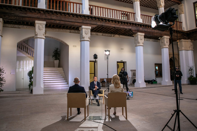 El presidente de Castilla-La Mancha, Emiliano García-Page, en una entrevista en CMM.