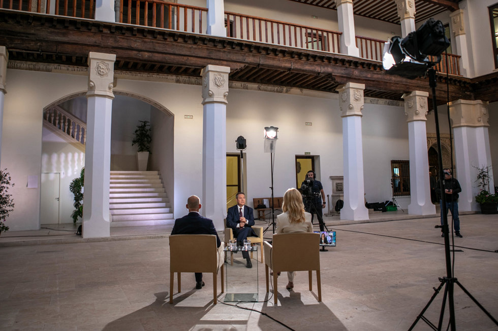 El presidente de Castilla-La Mancha, Emiliano García-Page, en una entrevista en CMM.