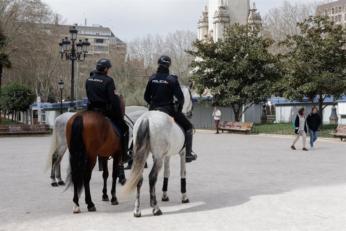 Archivo - Agentes de la Unidad de Caballería de la Policía Nacional.