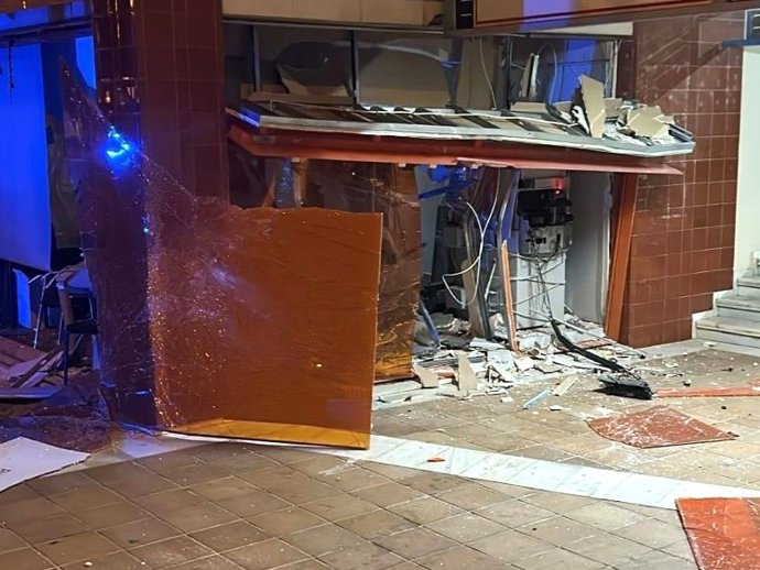 Estado del cajero tras el intento de robo con carga explosiva