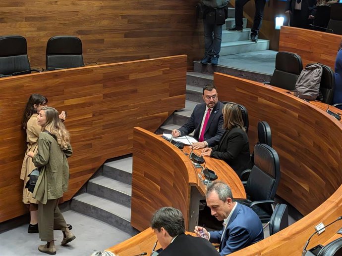 El presidente del Principado, Adrián Barbón, en el debate de Orientación Política.