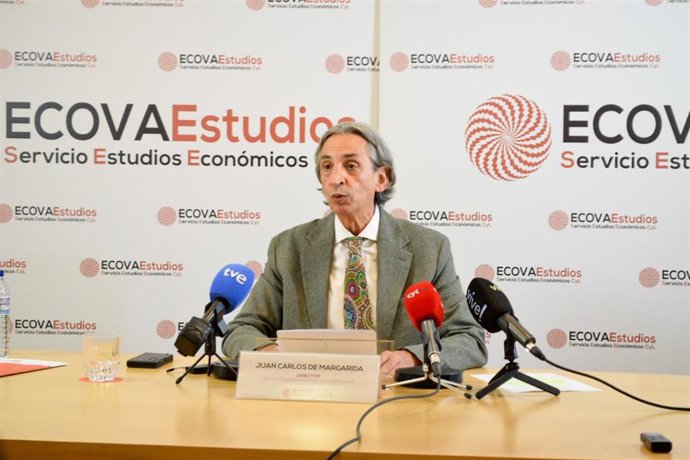 El director de ECOVAEstudios, Juan Carlos de Margarida, durante la presentación del informe.