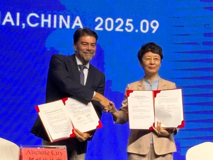 Alicante y la ciudad china de Weihai sellan un acuerdo de colaboración en comercio, cultura, turismo y deporte