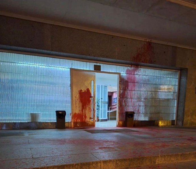 Vandalizan varios edificios de la UCM, algunos de ellos catalogados como Bien de Interés Cultural