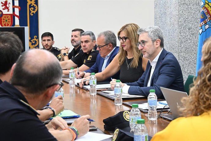 Melilla firma primeras resoluciones de reubicación de menores en la península por contingencia migratoria extraordinaria