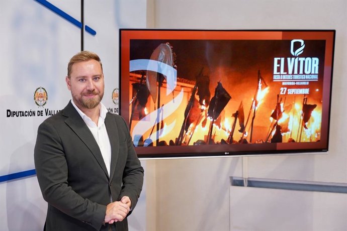 El alcalde de Mayorga, David de la Viuda, presenta la tradicional Procesión Cívica del Vítor.