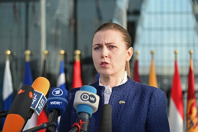 Archivo - 11 April 2025, Belgium, Brussels: Lithuania's Defense Minister Dovile Sakaliene speaks to media representatives during a meeting of the defense ministers of the member states of the so-called Coalition of the Willing at the North Atlantic Treaty
