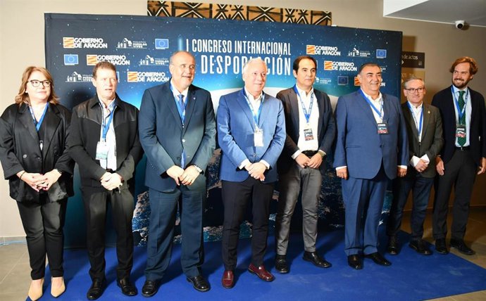 El vicepresidente primero del Gobierno de Castilla-La Mancha, José Luis Martínez Guijarro, asiste al I Congreso Internacional de Despoblación en Segura de Baños (Teruel).