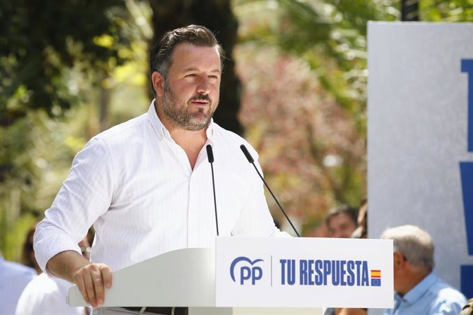 Archivo - El alcalde de Elche (Alicante), Pablo Ruz (PP), en una imagen de archivo