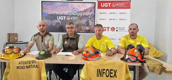 Responsables de UGT en el INfoex en rueda de prensa