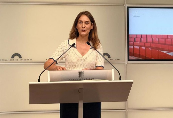 La líder de los Comuns en el Parlament, Jéssica Albiach, en rueda de prensa.