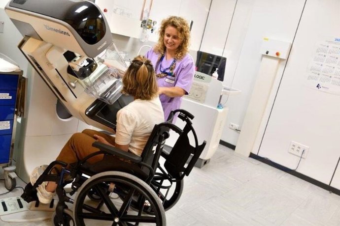 Archivo - Bularretako minbiziaren baheketa