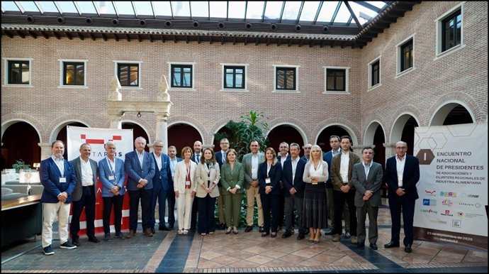 I Encuentro Nacional de presidentes de asociaciones y clústeres regionales de industria alimentaria celebrado en Valladolid.