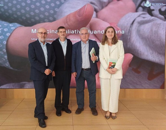 El Dr. Jacinto Bátiz presenta en Madrid el libro ‘Medicina Paliativa Juandediana’: Josep Pifarré, el Hno Amador Fernández, Jacinto Bátiz y Elia Martínez.