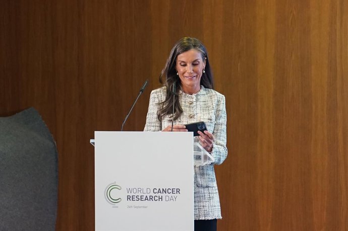 La Reina Letizia durante el acto internacional del “Día Mundial de la Investigación en Cáncer’, en el campus Miguel de Unamuno, a 23 de septiembre de 2025, en Salamanca, Castilla y León (España). El encuentro busca sensibilizar a la sociedad sobre la impo