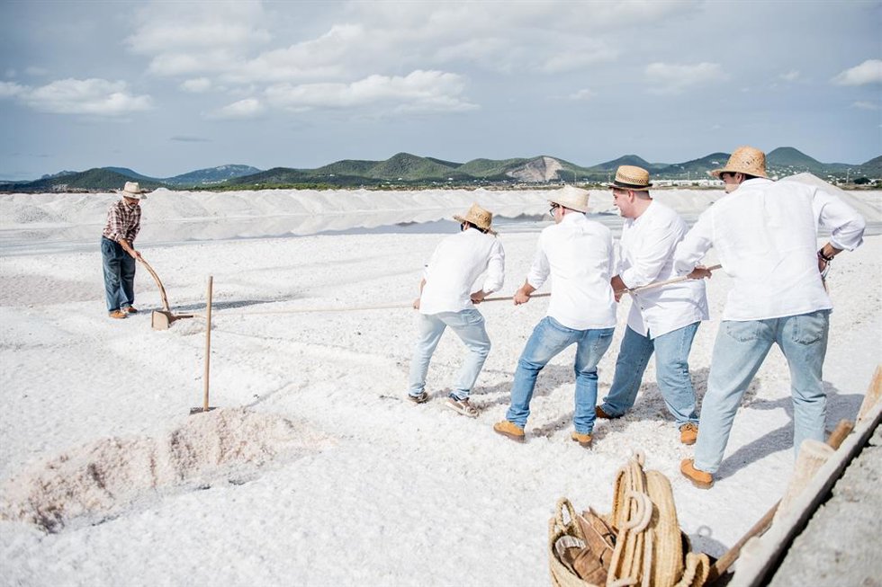 Archivo - La Fira de la Sal vuelve a poner en valor la rica tradición salinera de Ibiza