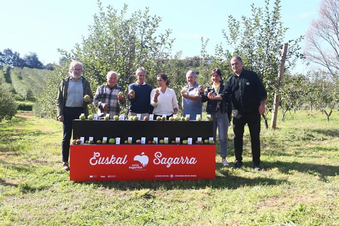Presentación de la nueva cosecha de manzana vasca.