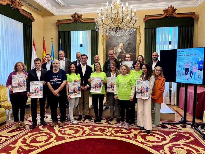 Presentación de la Marcha contra el Cáncer, que se celebrará en Gijón el 28 de septiembre.