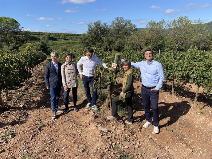 Signatura del conveni entre CTFC i Celler Abadal