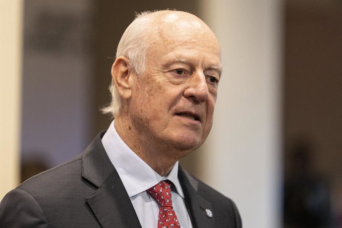 Archivo - October 17, 2022, New York, New York, United States: Personal Envoy of Secretary-General for Western Sahara Staffan de Mistura speaks to reporters during press encounter at UN Headquarters.
