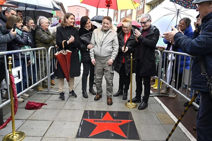 Archivo - Tetuán homenajea a 'Uco' Lastra con una estrella por su "destacada trayectoria" en el mundo del boxeo