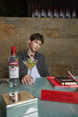 Global pop sensation, Troye Sivan, gives fans a tour of Smirnoff Vibes HQ