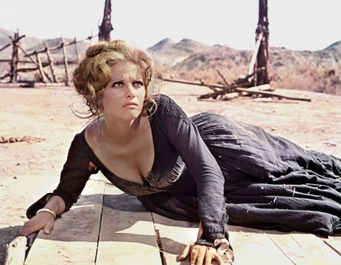 Archivo -    La organización del Almería Western Film Festival (AWFF) ha anunciado este martes que entregará el premio 'Tabernas de Cine' en su octava edición a la actriz italiana Claudia Cardinale, coincidiendo con el 50º aniversario del largometraje 'Ha