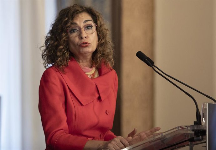 Archivo - Arquivo - A vice-secretária-geral do PSOE e chefe da lista para o congresso de Sevilha, María Jesús Montero, durante a reunião informativa. Em 20 de julho de 2023, em Sevilha (Andaluzia, Espanha). A primeira vice-presidente do governo e ministra