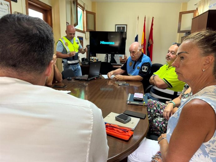 Reunión técnica entre el alcalde, Guardia Civil, Policía Local, Urbanismo, Servicios Sociales y Servicios Municipales Telde, a 24 de septiembre de 2025