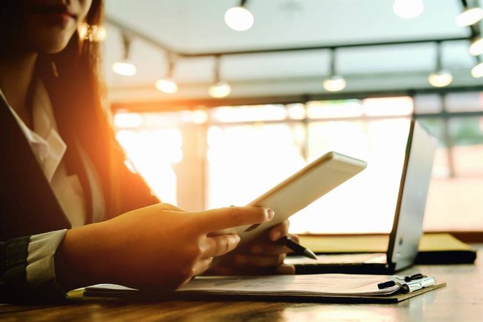 Cómo implementar una plataforma LMS para la formación interna en empresas