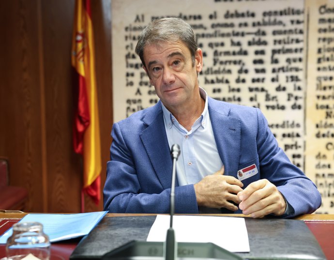 El exdirectivo de Acciona en Navarra y La Rioja, Fernando Agustín Merino Vera, comparece ante la Comisión de Investigación sobre el caso Koldo, en el Senado, a 24 de septiembre de 2025, en Madrid (España).