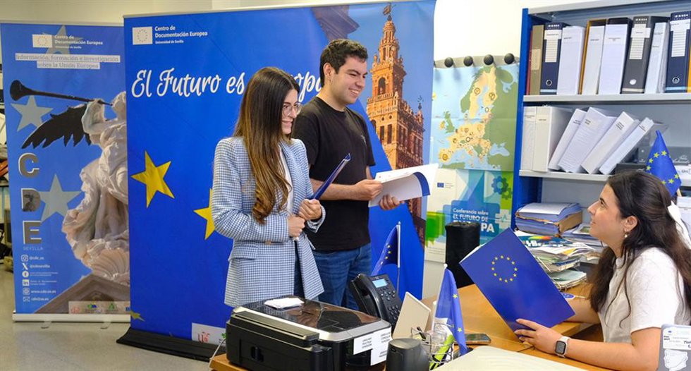 Archivo - La Universidad de Sevilla cuenta con un Centro de Documentación Europea. Imagen de archivo.