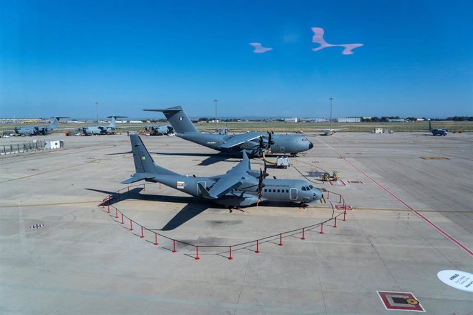 Archivo - Avión C295 adquirido por la India antes de su primer vuelo, a 13 de septiembre de 2023, en Sevilla, (Andalucía, España).
