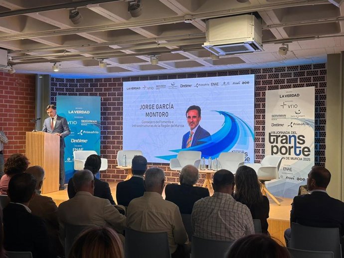 El consejero de Fomento e Infraestructuras, Jorge García Montoro,participa en las VIII Jornadas Sectoriales del Transporte y la Logística de la Región de Murcia
