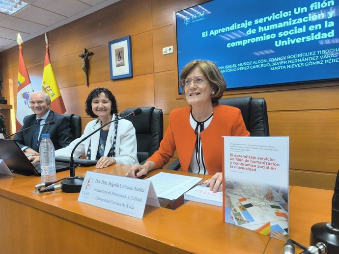 Presentación del libro que recopila los proyectos desarrollados por la UCAV con la metodología ApS que combina aprendizaje y servicio a la comunidad.