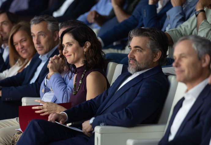La presidenta de la Comunidad de Madrid, Isabel Díaz Ayuso, durante la clausura la Jornada Agraria organizada por la Asociación Agraria de Jóvenes Agricultores de Madrid (ASAJA), a 24 de septiembre de 2025, en Madrid (España).
