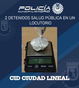 Dos detenidos en Ciudad Lineal por un posible delito contra la salud pública.