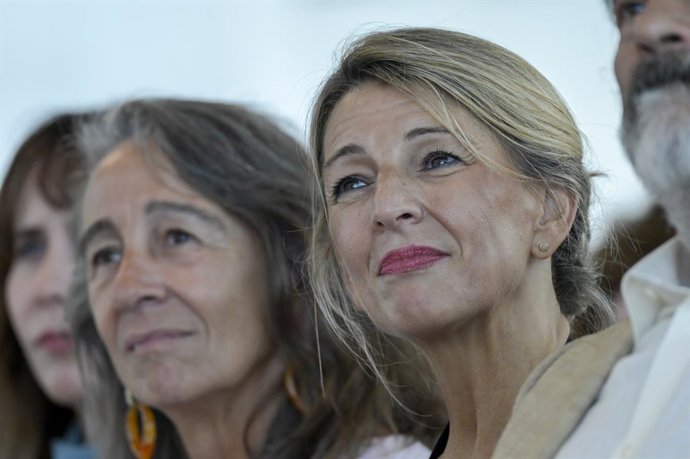 La vicepresidenta segunda, Yolanda Díaz, durante el acto de entrega del Premio Nacional de Cinematografía en el Festival de Cine de San Sebastián, en Tabalakera, a 20 de septiembre de 2025, en San Sebastián, Guipúzcoa, País Vasco (España). 