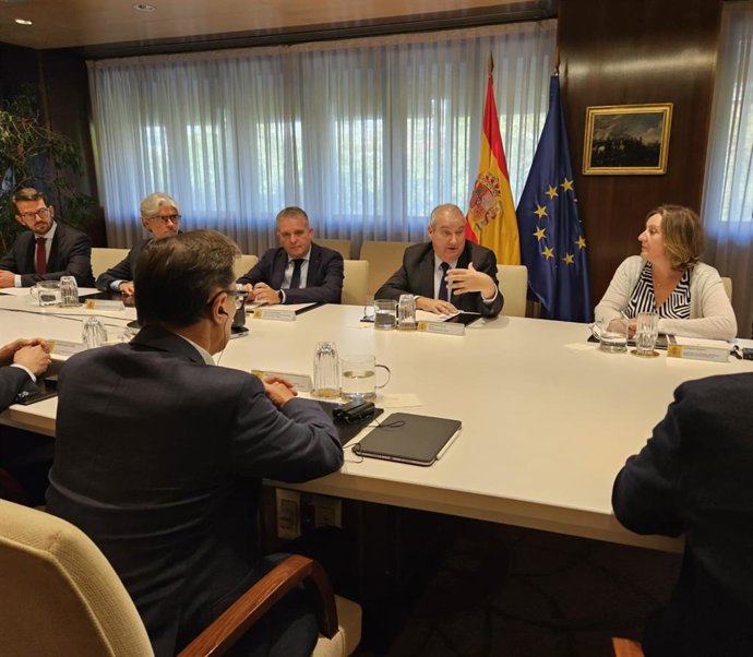 Hereu señala a Mahle que dispone de "instrumentos" para solucionar la situación en Cuenca y Valencia.