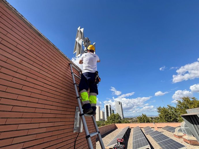 Instal·lació de l'alarma a La Torre
