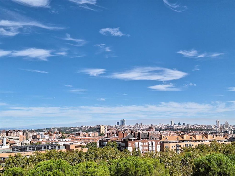 El Ministerio de Cultura organiza los talleres Miradores a pie de calle en cuatro centros escolares de Madrid para descubrir el paisaje más allá de la M-30