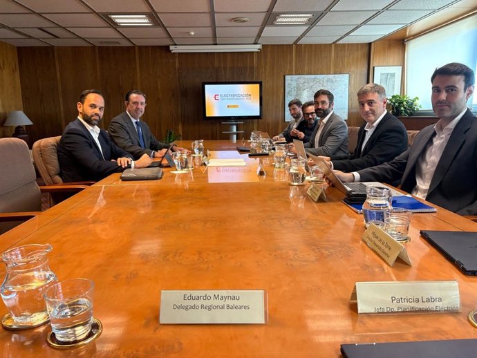 El Govern aborda con Madrid la propuesta inicial de la Planificación de electricidad con horizonte 2030.