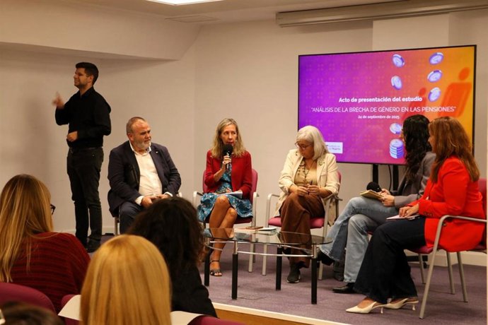 Presentación del informe 'Análisis de la brecha de género en las pensiones', presentado este miércoles por el Instituto de las Mujeres