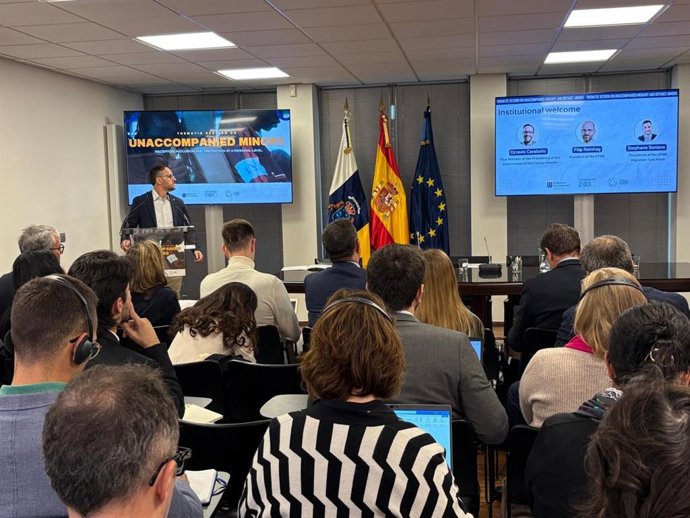 Canarias pide a Europa afrontar con una "corresponsabilidad real" ante el "desafío común" que supone el reto migratorio