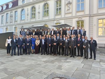 La Alianza H2med incorpora 40 miembros, entre ellos Moeve y Repsol, para impulsar el corredor de hidrógeno