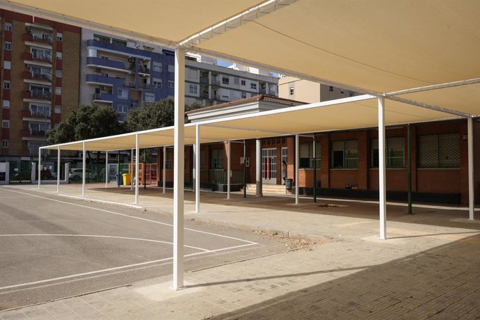 PowerCo implementa energia solar i amplia les zones d'ombra en dos centres educatius públics de Sagunt